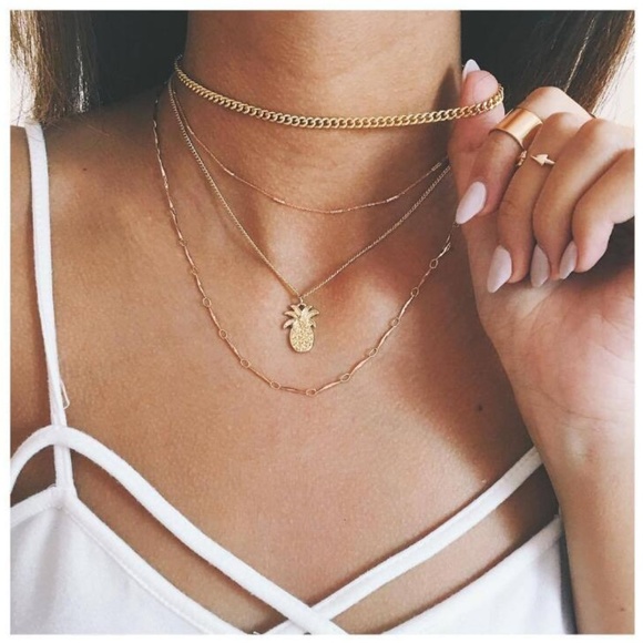 Jewelry - NEW multi layer pineapple necklace